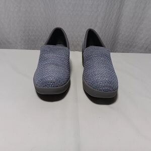 SKECHERS Air cooled memory Foam Wedge shoe. Ladies size 10